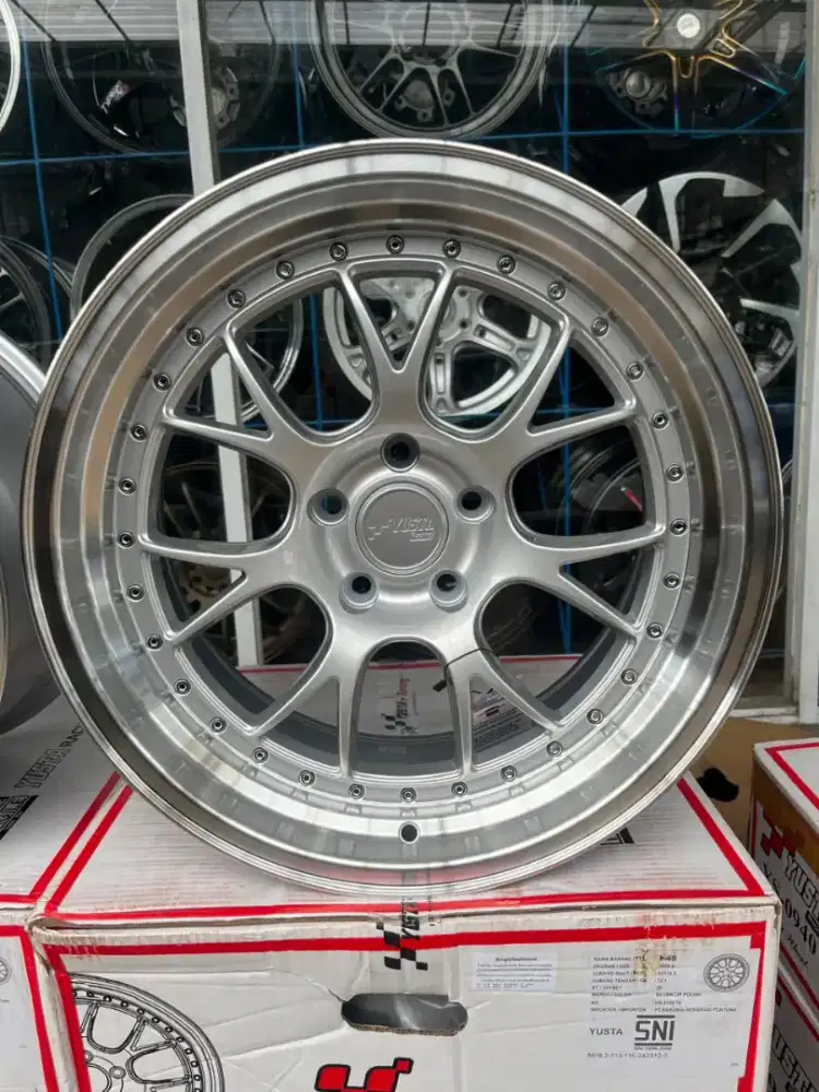 Ssr ms3 by yusta Ring 18 lebar 9,5 pcd 5x114,3 ET 20 innova reborn dll