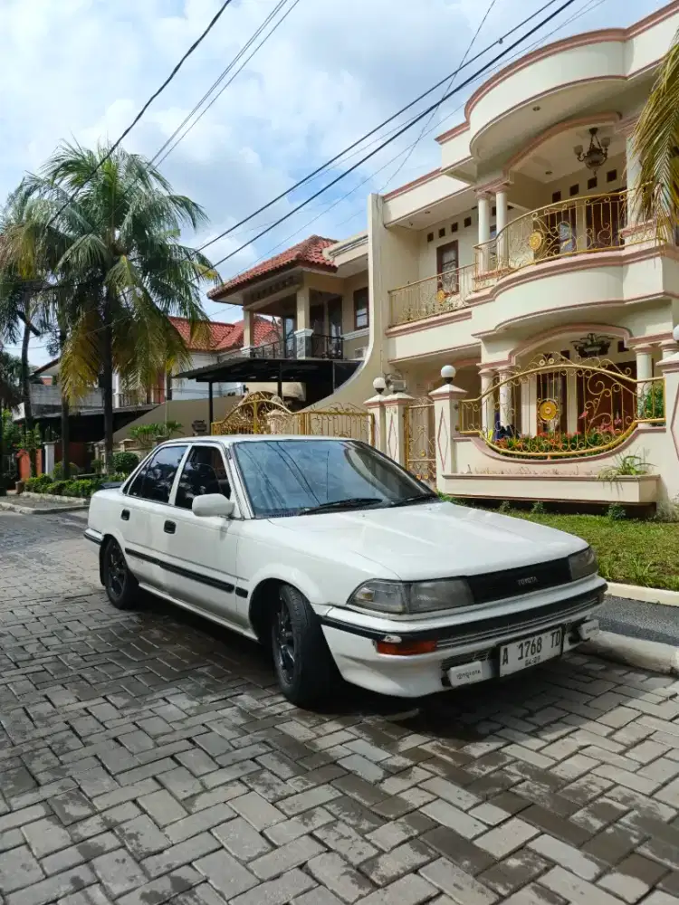 Twincam SE limited president white