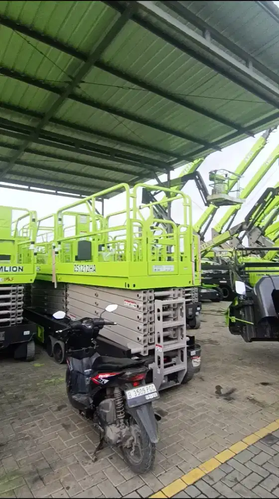 Scissor Lift Zoomlion / Tangga electric scissor lift zoomlion