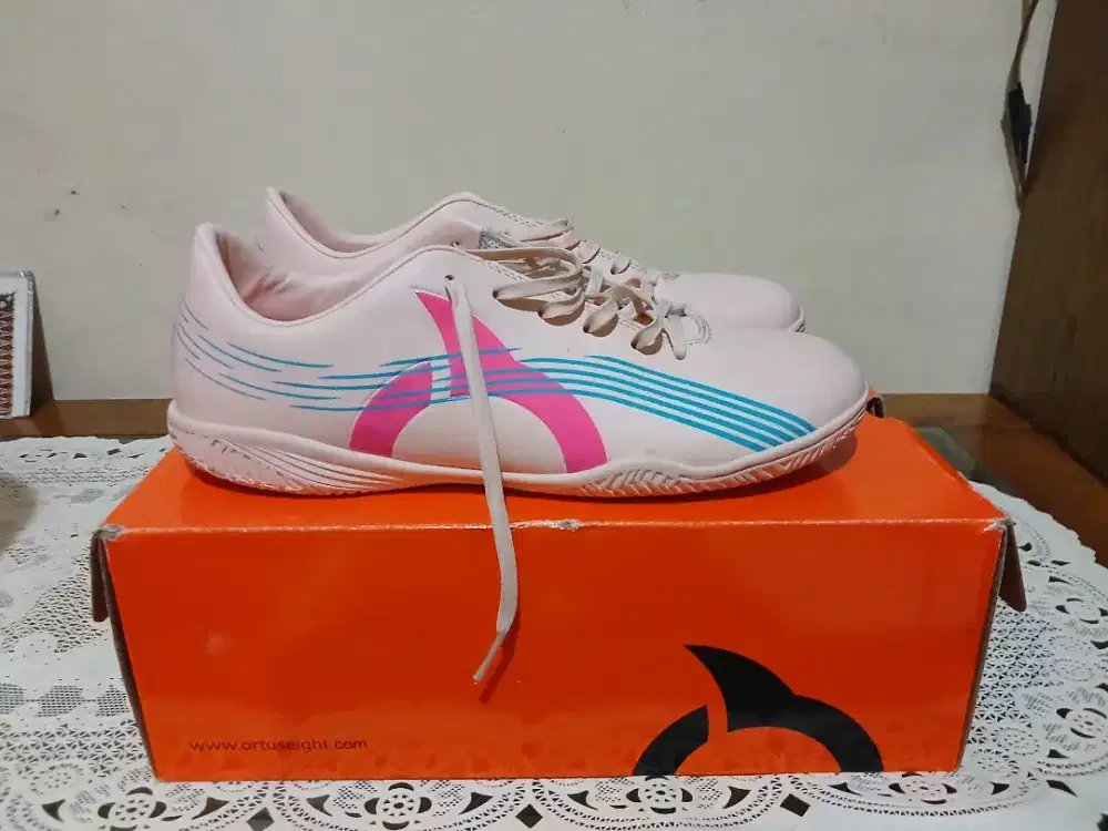 sepatu futsal Ortuseight Horizon IN