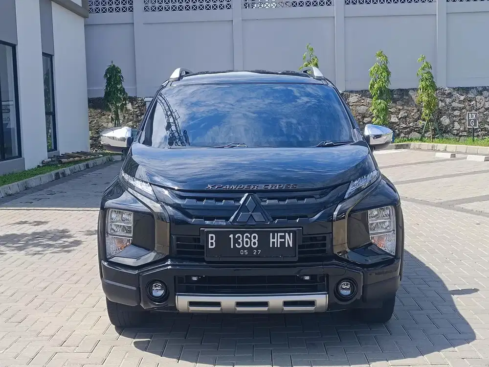 MITSUBISHI XPANDER CROSS AT 2022 HITAM
