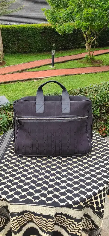 (Eks Sitaan dari Koruptor Lalu DiLelang)Bag E.Zegna Authentic Italy