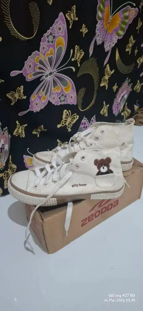 Sepatu snakers zaaoda bear