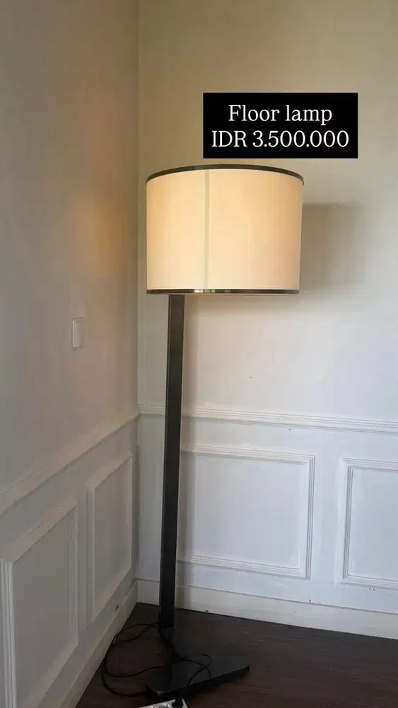 Lampu Stand Lantai Tinggi
