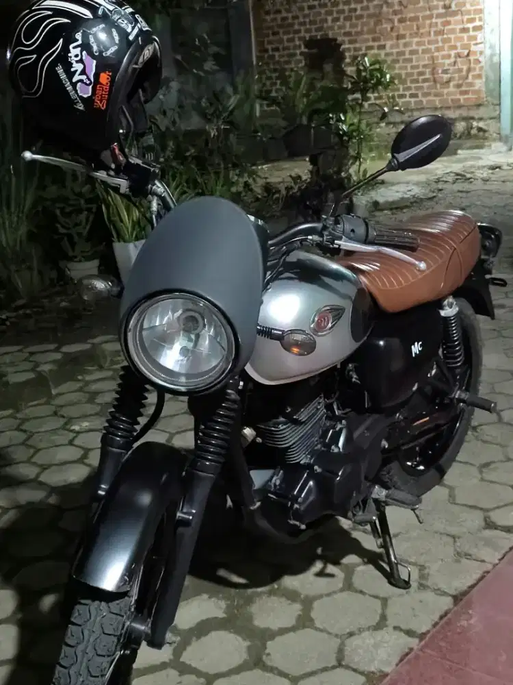 Kawasaki W175 Special Edition 2017 rilisan pertama. surat lengkap