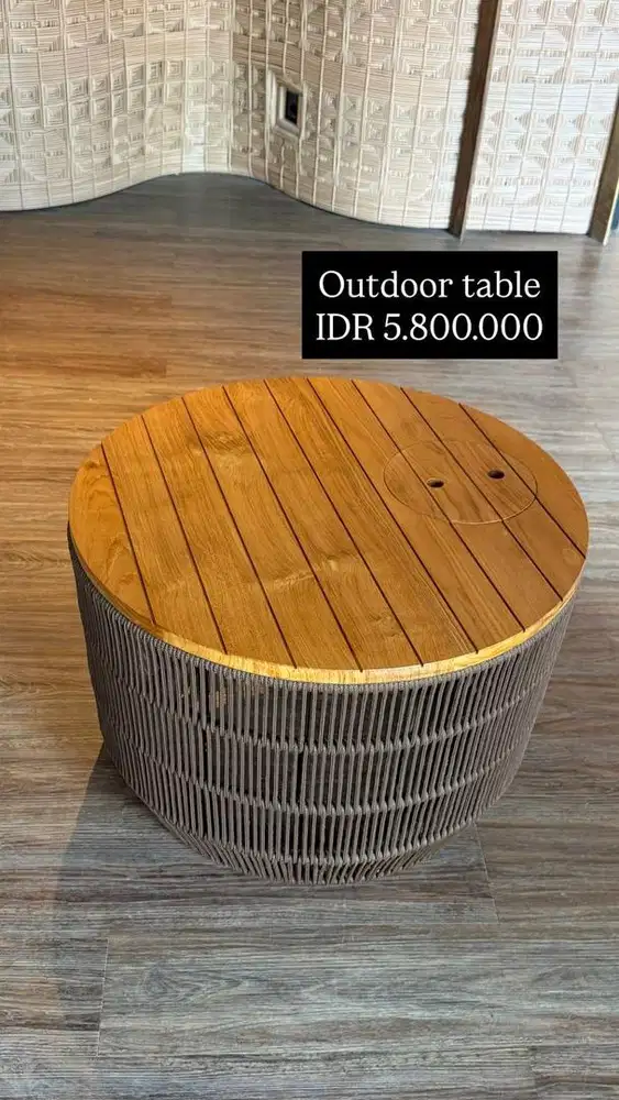 Meja Bundar Coklat