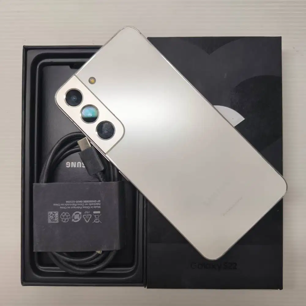 LIKE NEW SAMSUNG GALAXY S22 WHITE 8/128 NO MINUS FULLSET GRESS