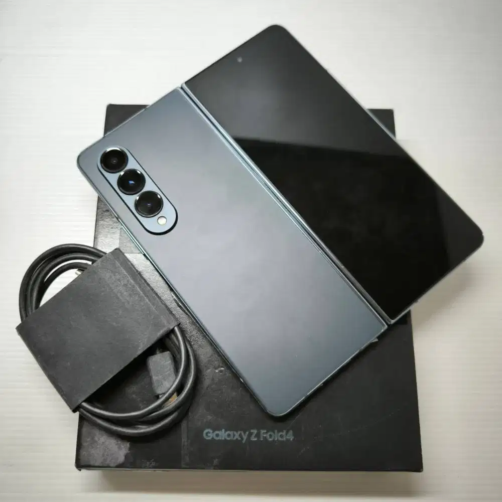 MULUS SAMSUNG GALAXY Z FOLD 4 5G 12/256 GRAYGREEN FULLSET SEIN NO MINU