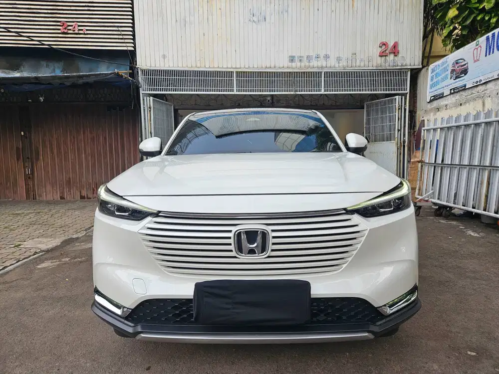 Antik 12 rb km Honda HRV 1.5 SE 2024 nik 2023 putih panoramic white