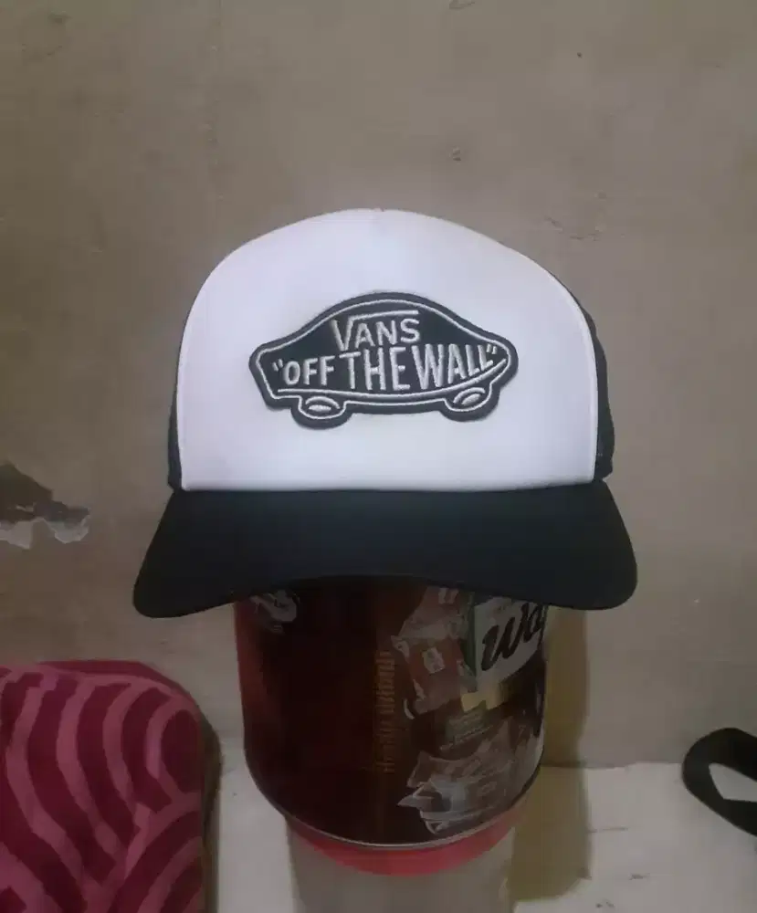 Original Topi Vans Of The Wall