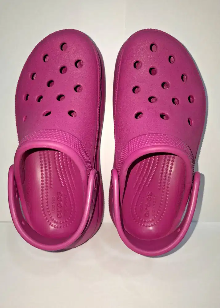 ​Sandal Crocs Original - Warna Magenta Size 33 (100% Baru & Original)