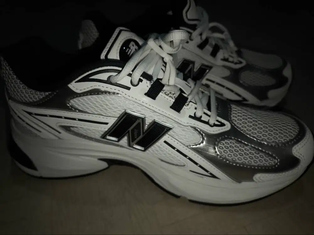 New Balance Nlock