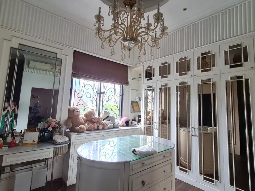 Rumah Jl Katalia Raya, Tomang