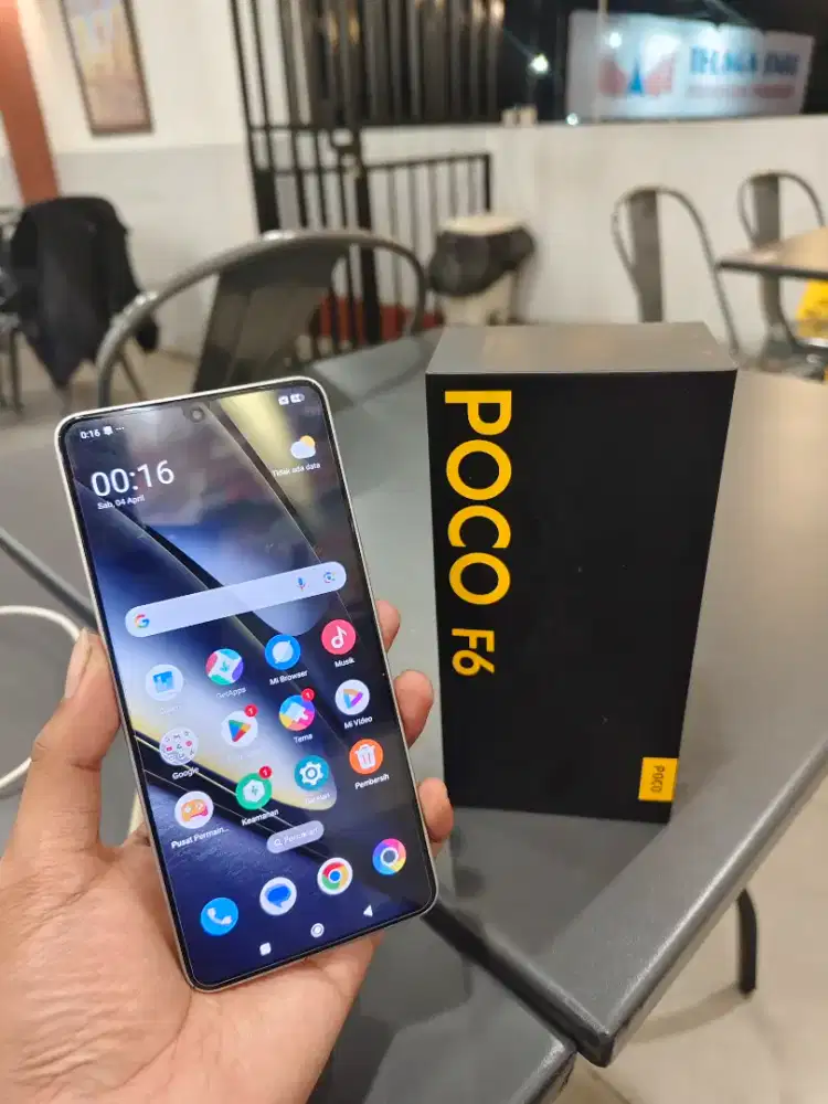 Poco F6 12/512Gb