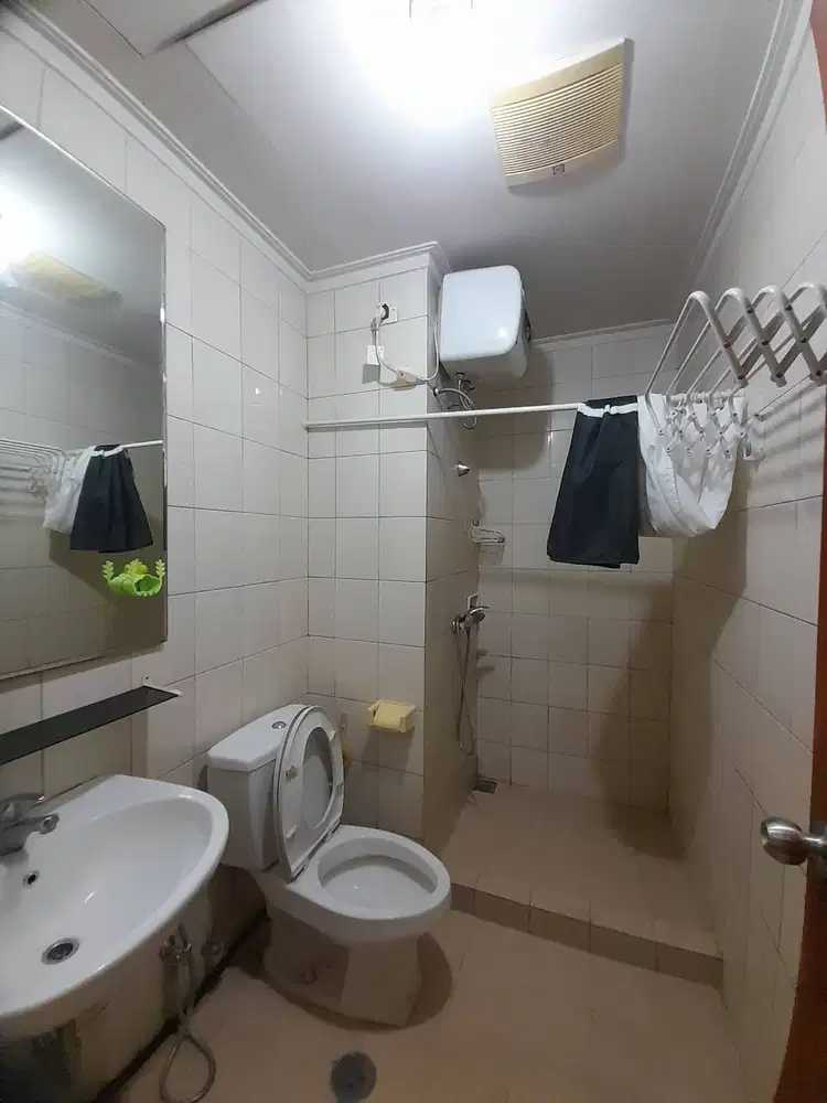 Disewakan apartemen royal type 1 bed room furnished