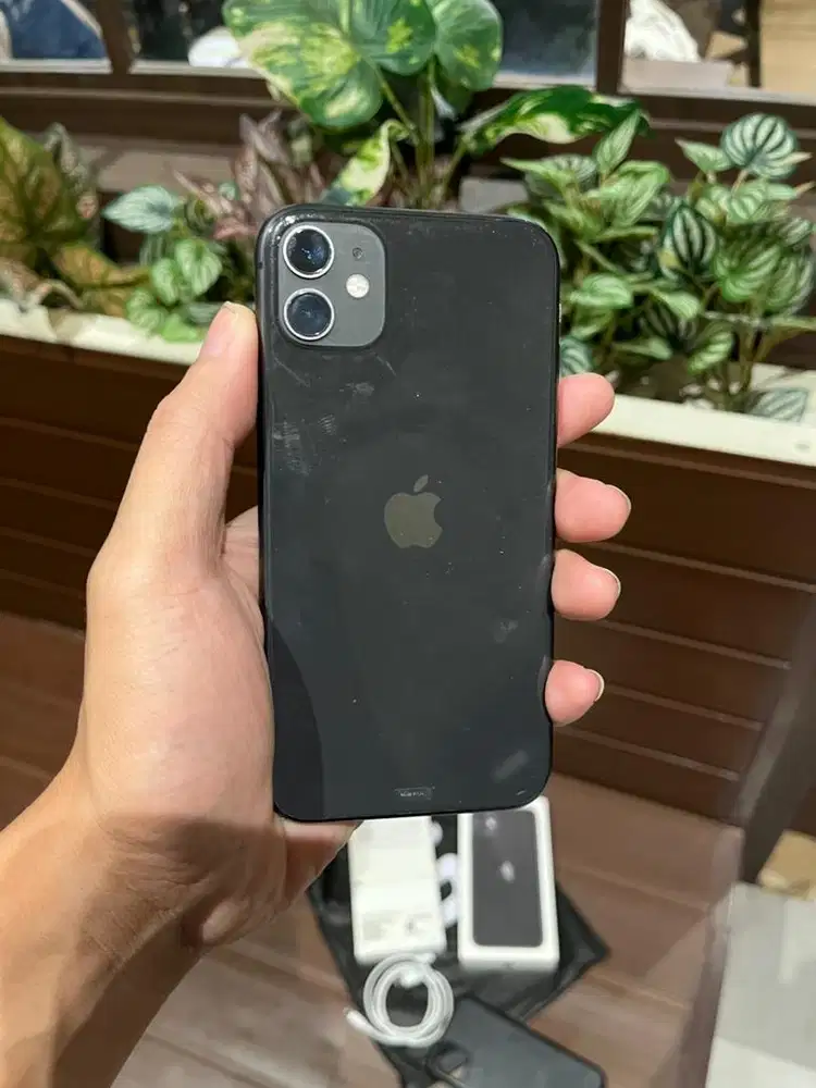 Dijual iPhone 11 128gb iBox resmi original