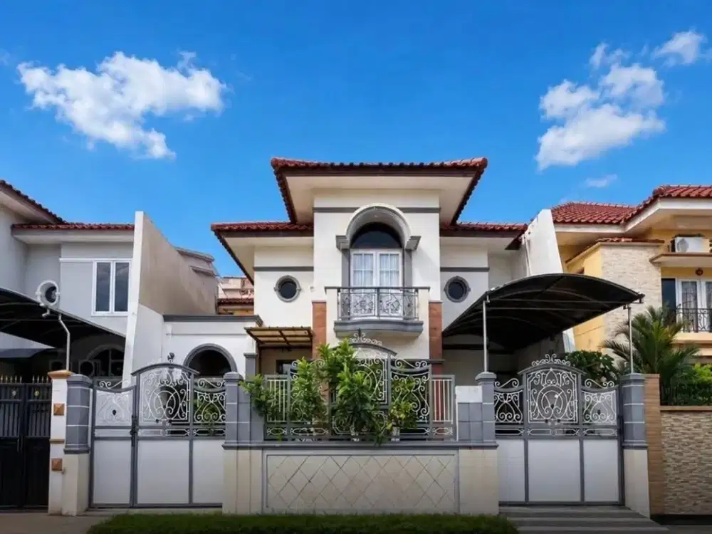 Rumah Mulyosari Strategis Bagus Garasi 1 , Carport 2 Row 3 Mobil , Hadap Selatan