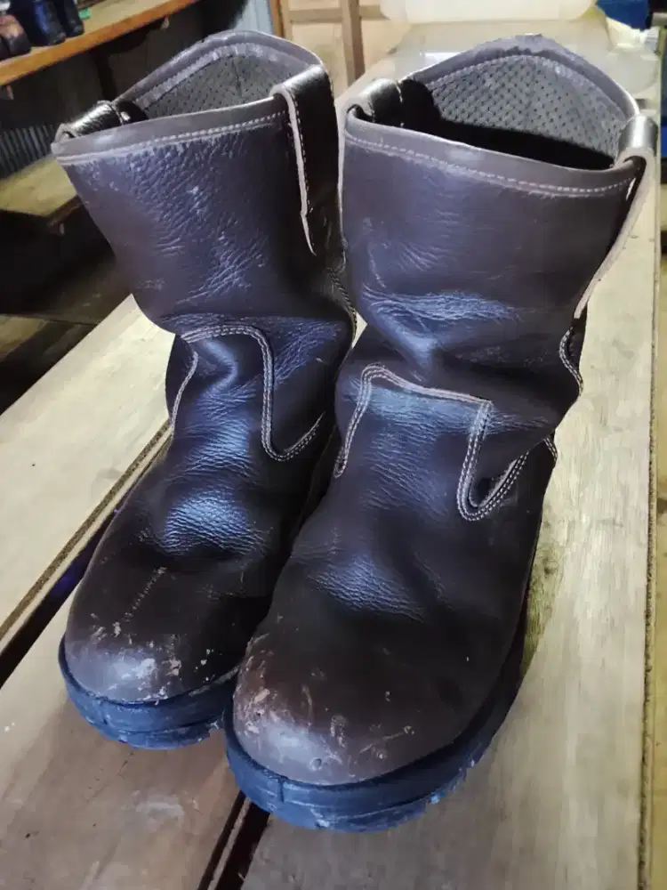 Jual sepatu safety kalo minat