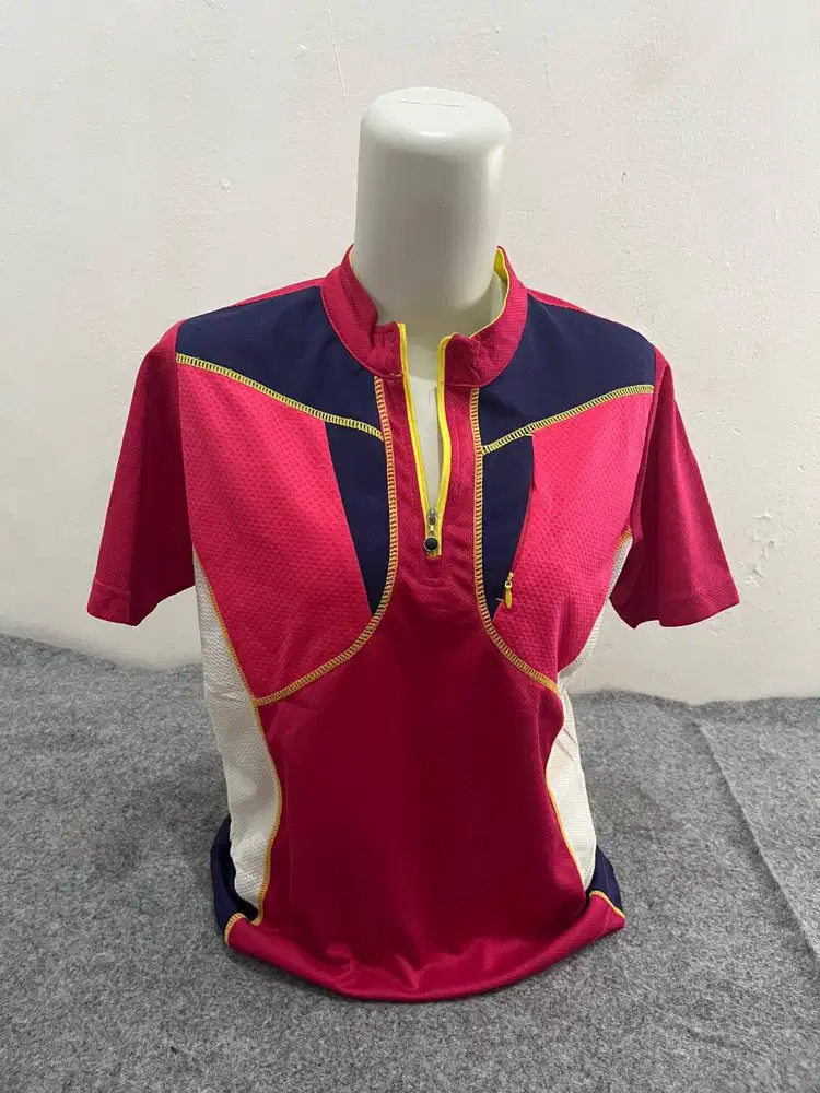 5pcs Atasan Olahraga Wanita dan Pria - 25.000 - 35.000