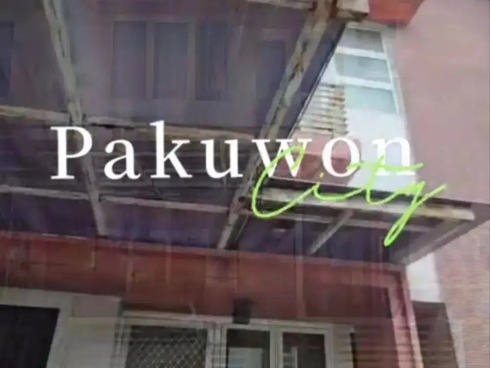 Rumah  Pakuwon city San Diego Row jalan 3 mobil Carport 2 mobil Hadap selatan Listrik 4400watt