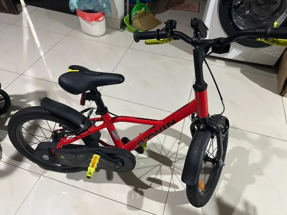 Sepeda anak kuat dan praktis