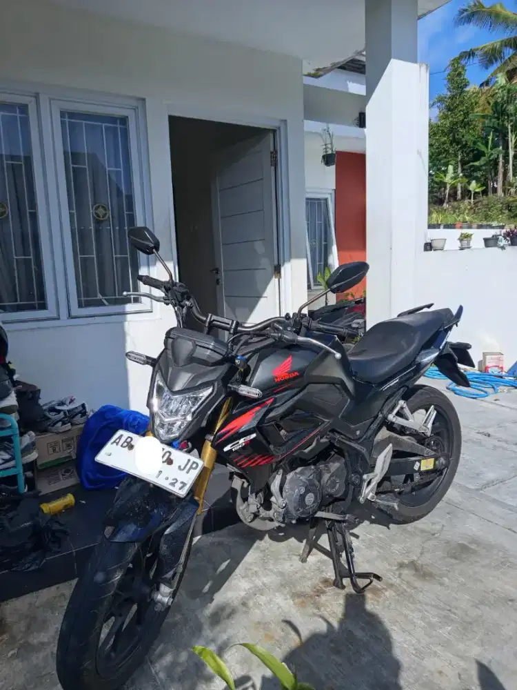 Honda CB150R Streetfire 2022 Hitam Doff–Pajak Hidup, Siap Pakai