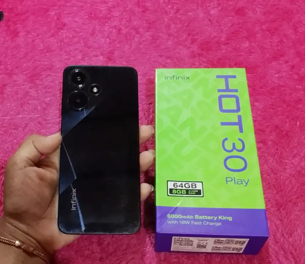 Infinix hot 30 play 4+4/64 fullset!.