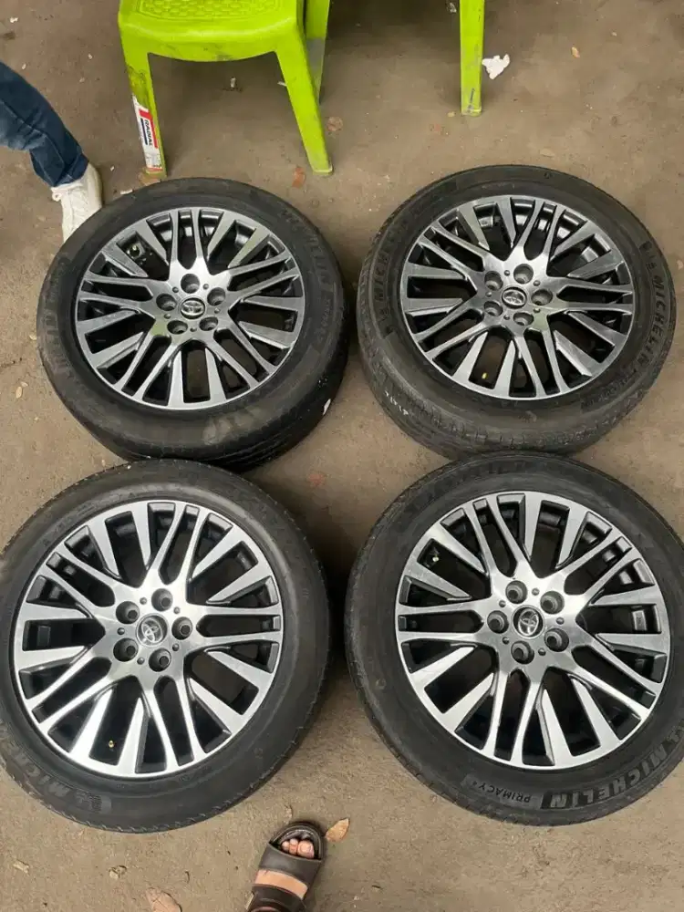 Velg original OEM Toyota Vellfire ring 18 pcd 5x114,3 ban 235/50 R18