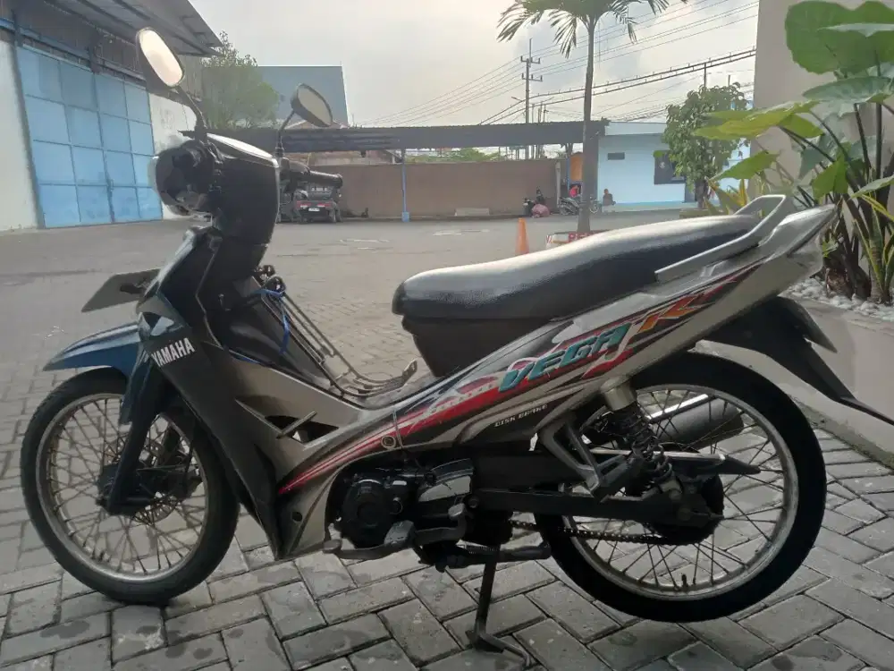 Vega R 2007 tangan pertama
