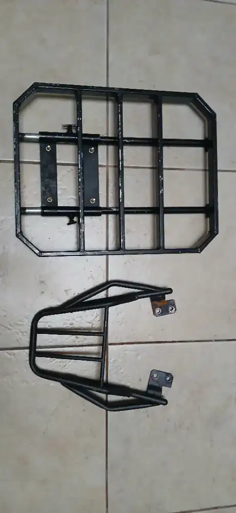 Bracket Braket Besi Barang Bagasi Belakang Motor Honda Revo FI