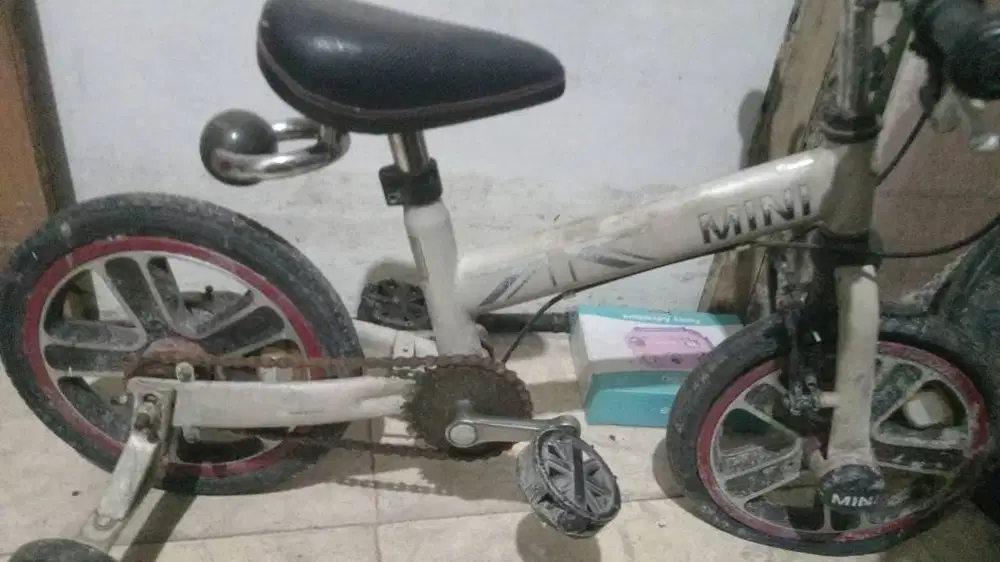 sepeda anak Mini Cooper 14 inch (model roda bantu)