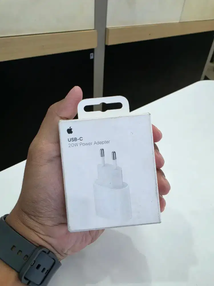 Adaptor Iphone Apple Original - Baru dan Segel Resmi