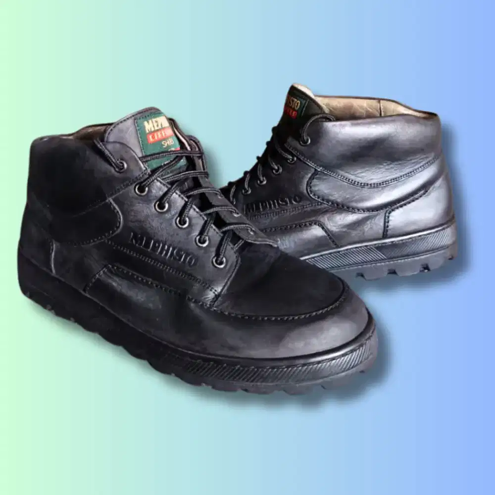 Sepatu fullblack MEPHISTO