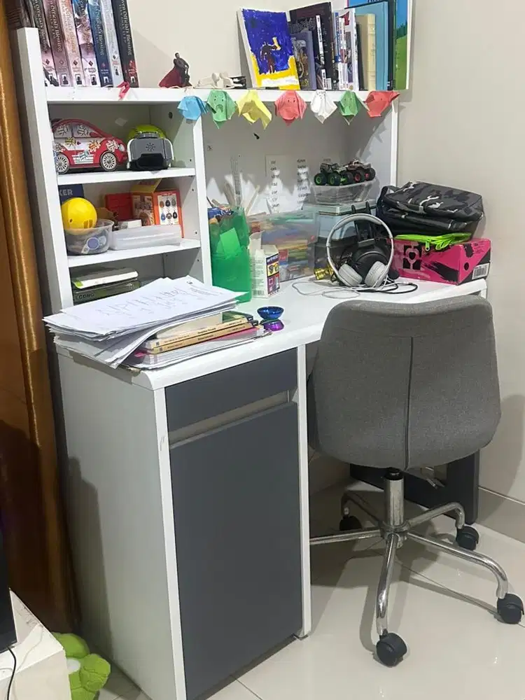 Set Meja Belajar Anak