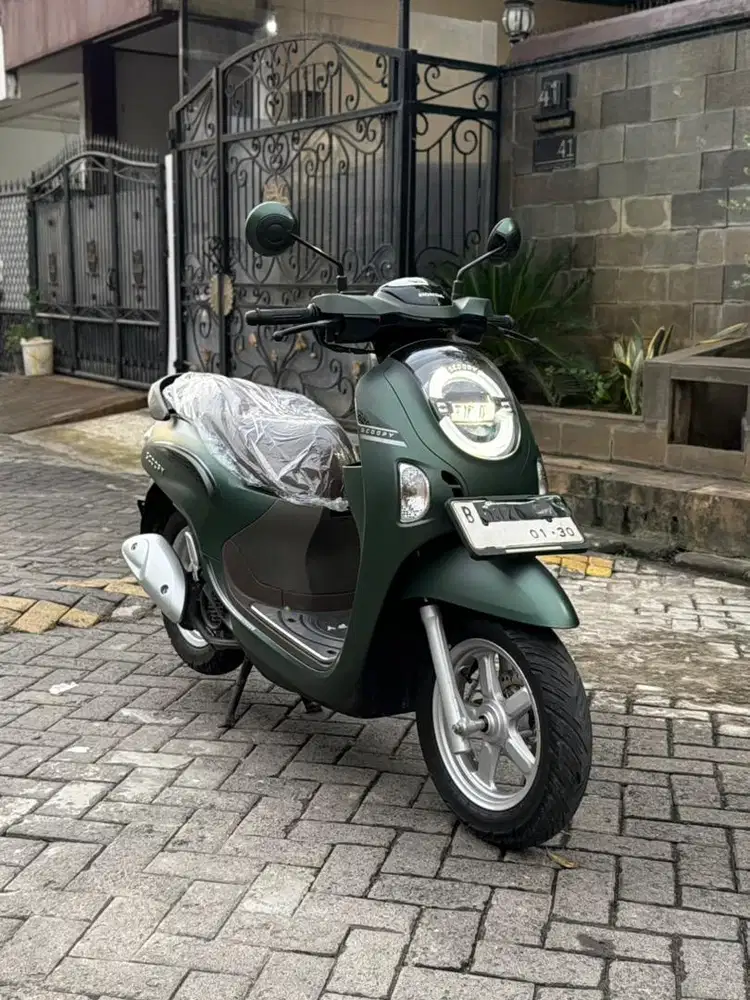KM 60 KILO ASLI HONDA SCOOPY KEYLESS 2025 NIK 2024 LIKE NEW CONDITION!