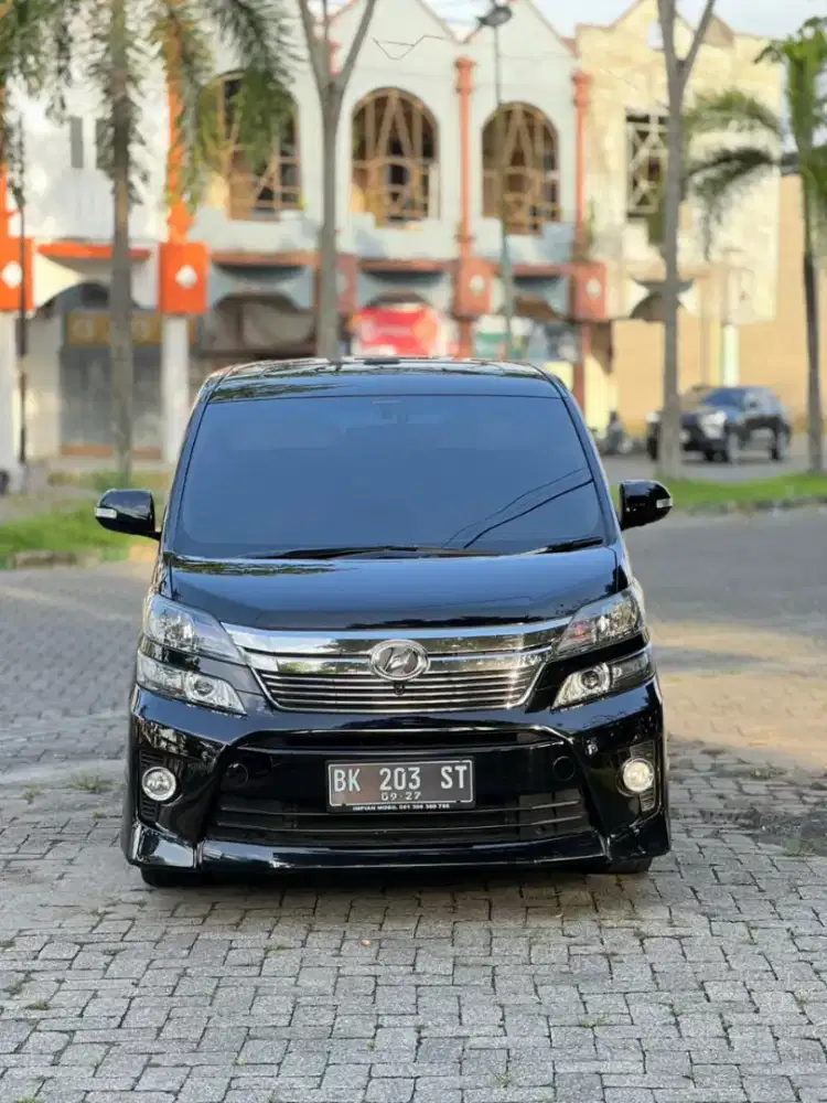 TOYOTA VELLFIRE ZG P SOUND A/T 2012