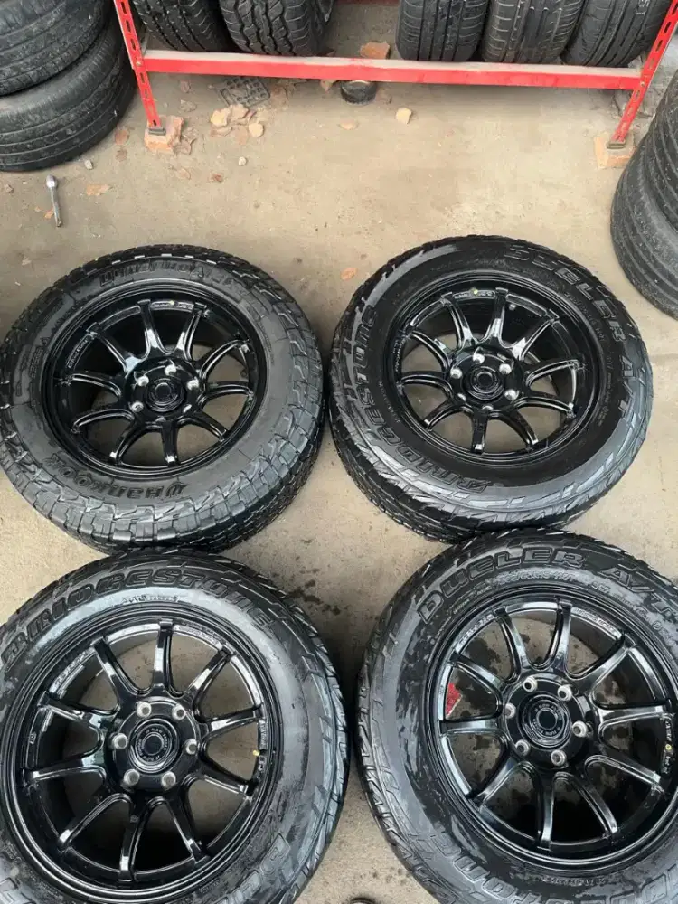 Wedssport ring 18 lebar 9 pcd 6x139,7 ET 0 ban 265/60 R18 Fortuner