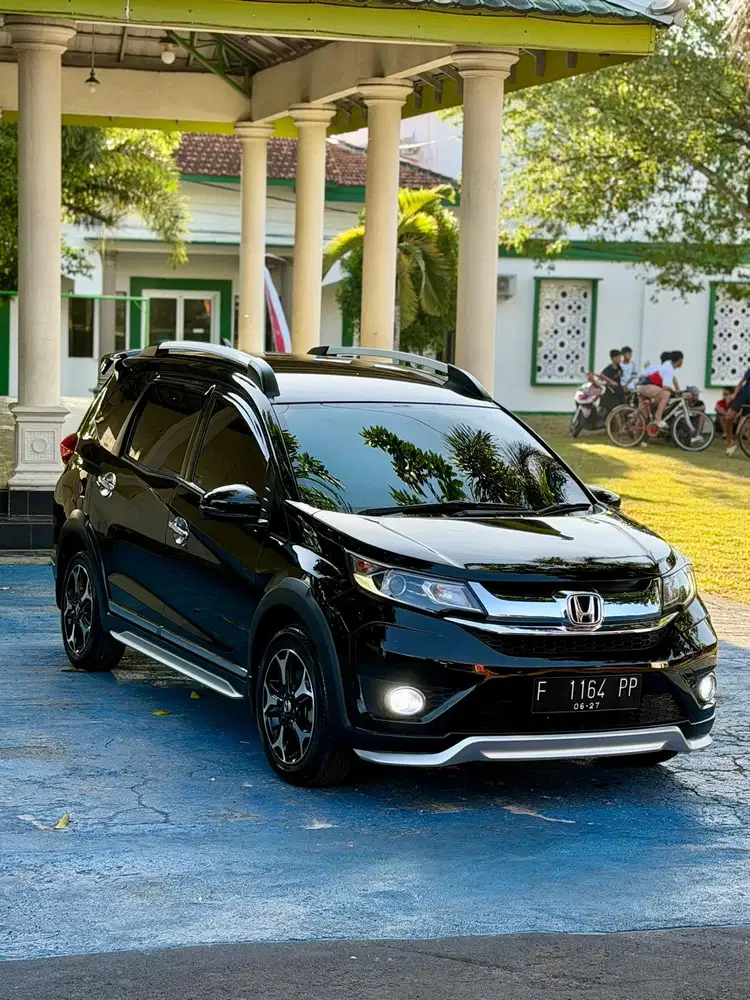 BRV E Prestige 2017 Automatic Low KM Istimewa!