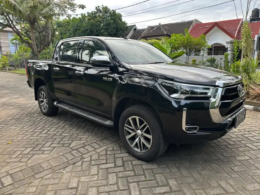 Toyota Hilux V Disel Matic 2023 AT 4x4 Istimewa Low Km