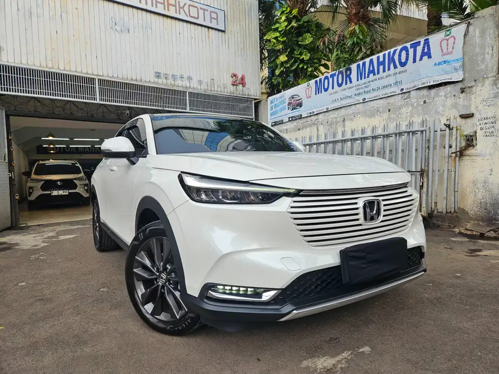 12 rb km Honda HRV E Special Edition SE 2024 nik 2023 putih panoramic