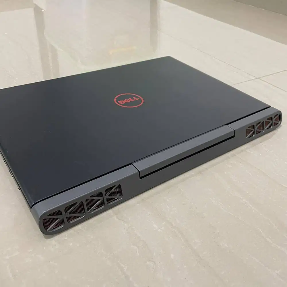Laptop Gaming DELL GTX 1050Ti Core i7-7700HQ SSD 512GB NVMe MURAH !!!
