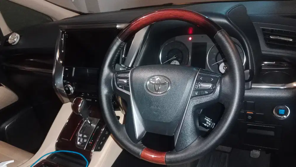 Toyota Alphard 2016 Bensin