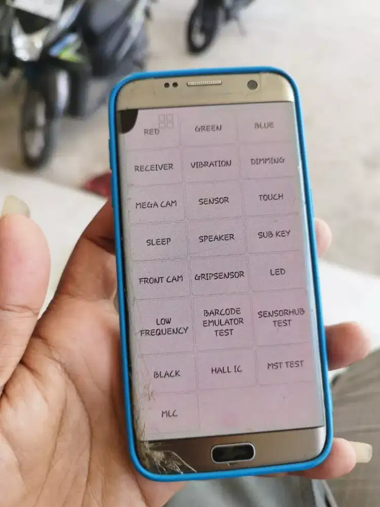 Samsung S7 edge ram 4/32 hp+kotak aja Minus LCD retak dan tompel hitam