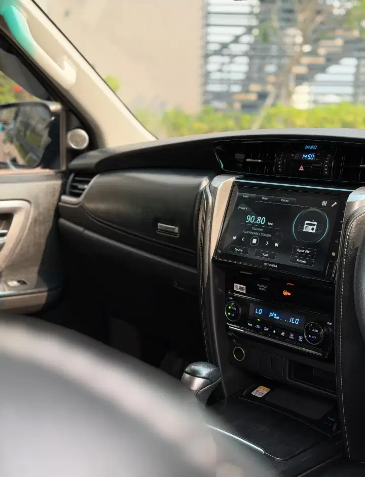Toyota
All New Fortuner GR SPORT 
2.8 DIESEL A/T 4x2
