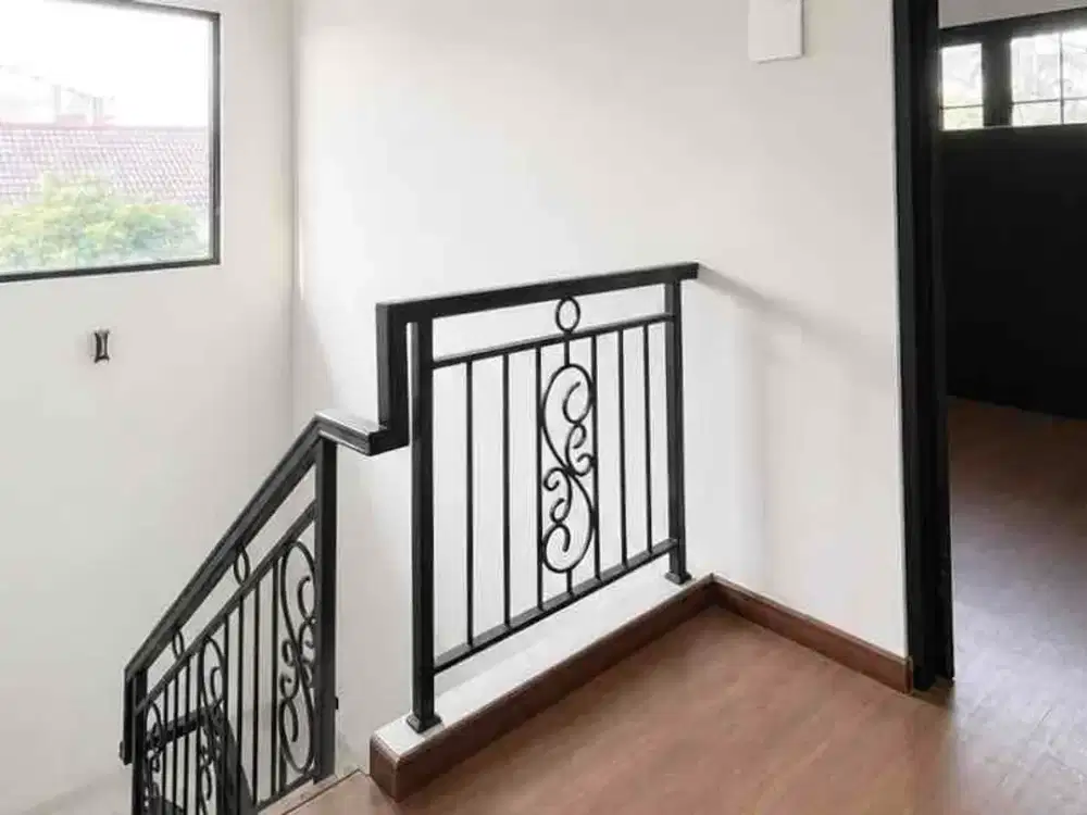 Rumah Nusaloka BSD 2 Lantai LB 250m² Siap Huni SHM