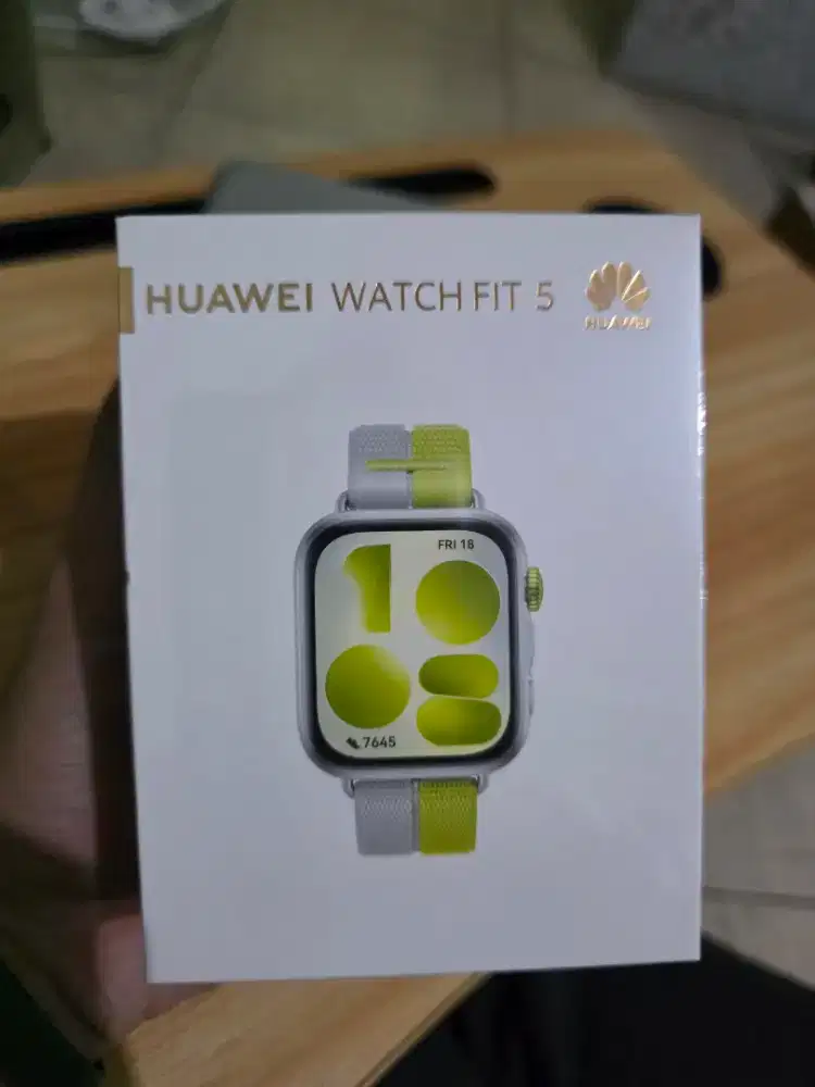 Huawei Watch Fit 5 NFC (Green-Gray Nylon Strap)