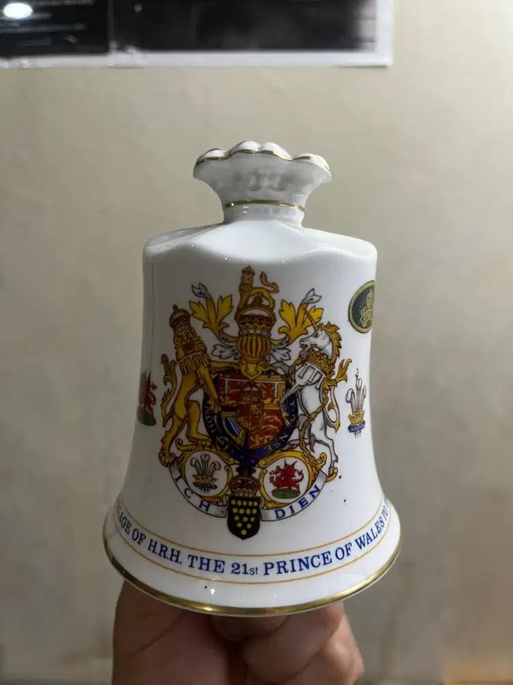 Lonceng Souvenir dari UK, 1990an