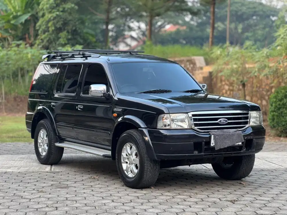 ford everest diesel M/T bukan phanter/innova