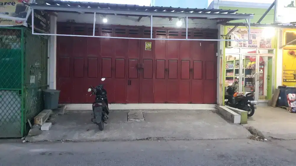 Dijual cepat Rumah usaha / Ruko dipinggir jalan utama Perumahan GPP
