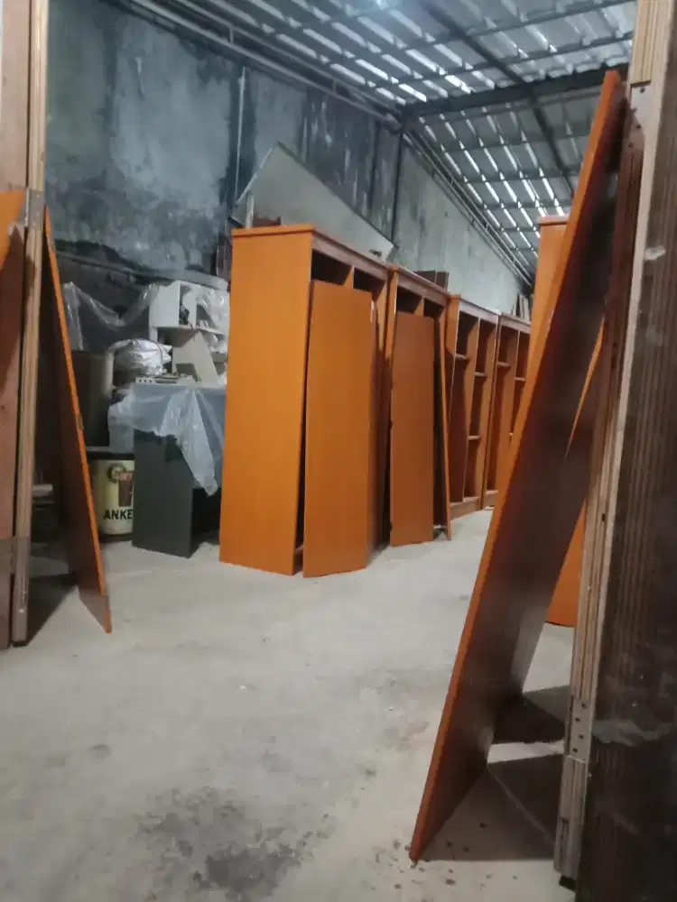 Lemari pakaian tinggi 1mtr1/5x80cmx45cm